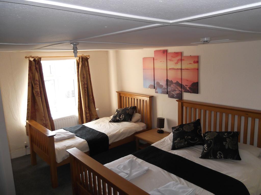 The Plough Bicester Room photo